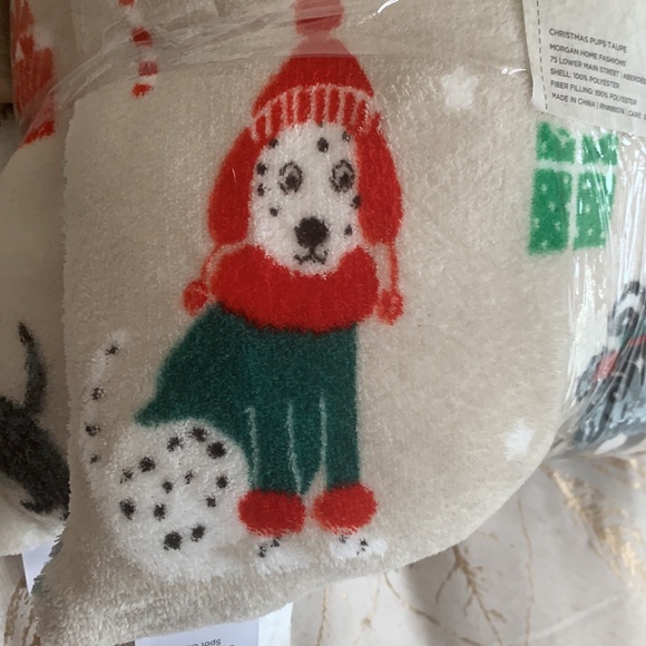 Holiday Plush Pillows 2pk - Picture 4 of 6